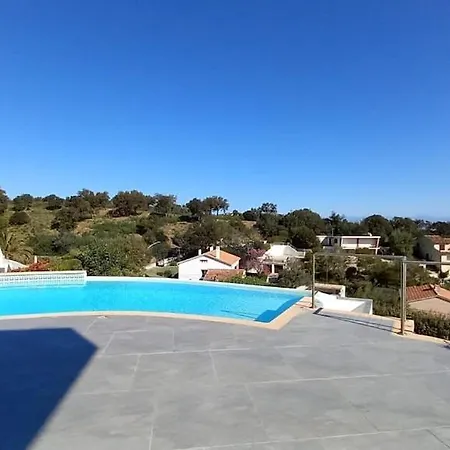 Rez De Vue Et Sa Piscine Privative A Debordement Вилла *