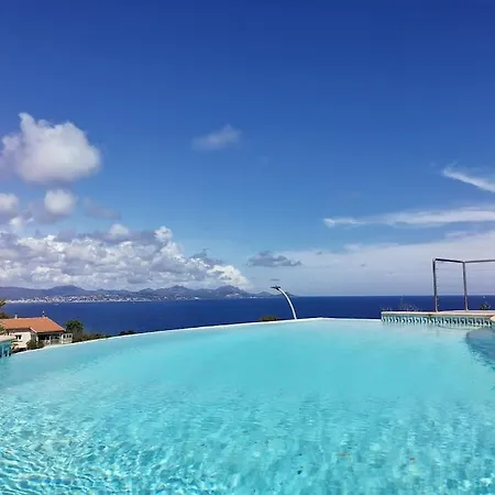 Rez De Vue Et Sa Piscine Privative A Debordement וילה *