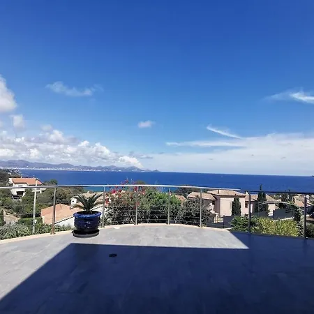 Rez De Vue Et Sa Piscine Privative A Debordement * Saint-Peire-sur-Mer